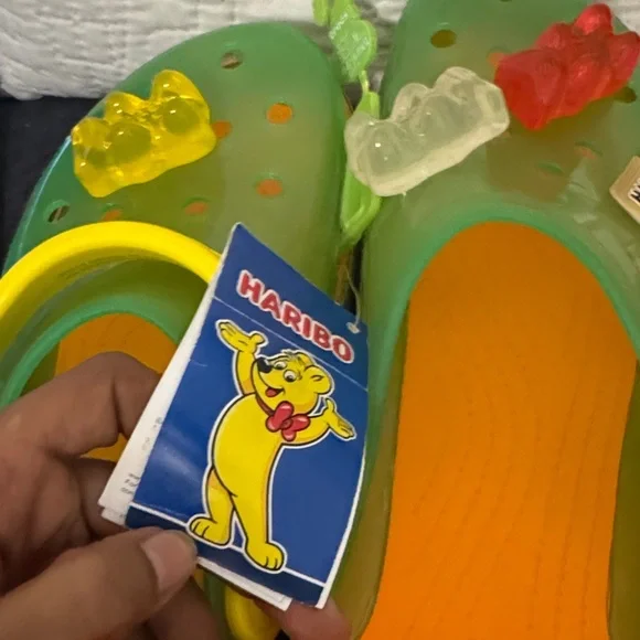 NWOB HARIBO Gummy Bear crocs - size 5 men and 7 women - Picture 4 of 10